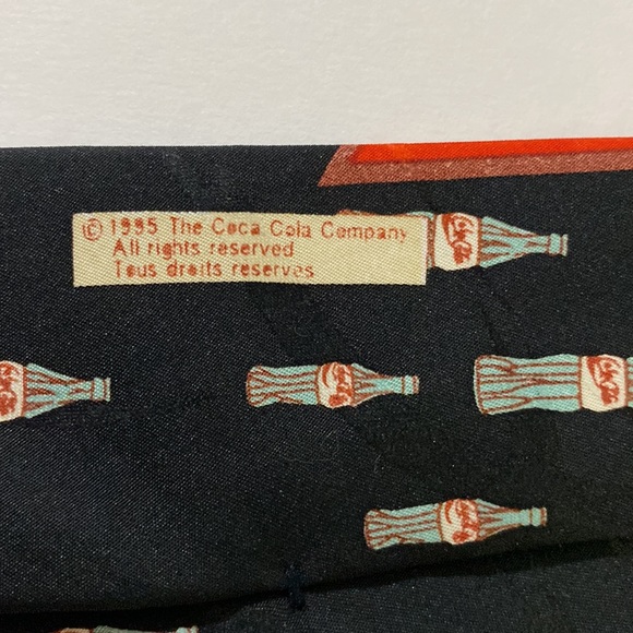 Vintage Coca Cola Necktie 1995 - Picture 4 of 6